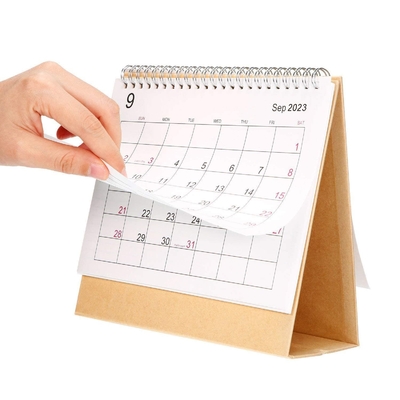 2023 طباعة التقويم الشهري 1400gsm 1800gsm تقويم مكتب Cardboard